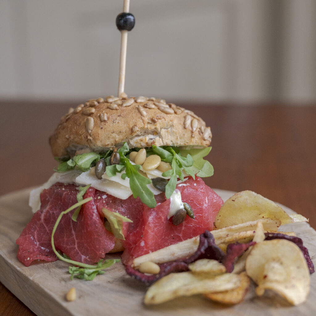 Carpaccio met pestomayonaise