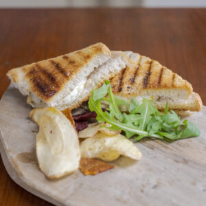 Kleine tosti met geitenkaas en honing